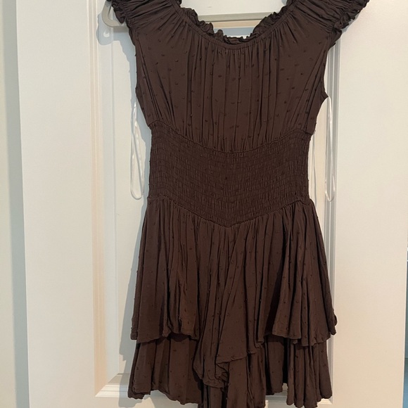 Brown Ruffled romper - Picture 2 of 2